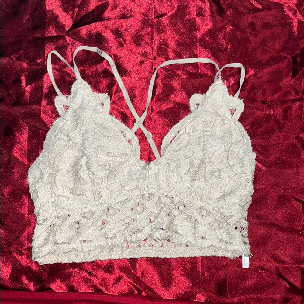 Elegant Lace Bralette in Cream